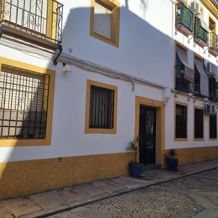 Vivienda Turistica En Tipico Patio Cordobes San Basilio Appartement Córdoba
