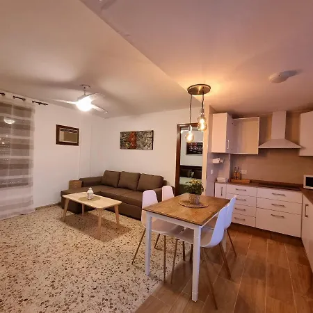 Vivienda Turistica En Tipico Patio Cordobes San Basilio *