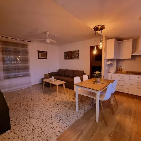 Vivienda Turistica En Tipico Patio Cordobes San Basilio Апартаменти *